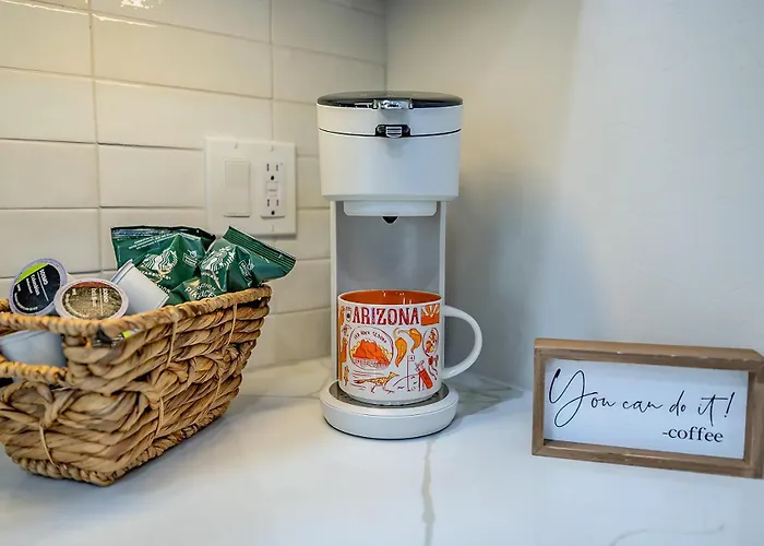 Apartment Away From Walk To Dining, Coffee & The Loop *